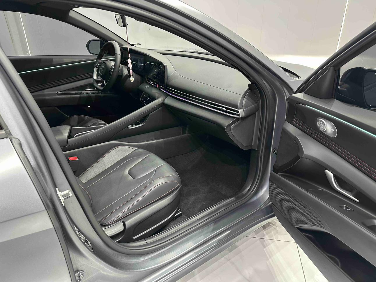 Hyundai Elantra 2022 thumb 5