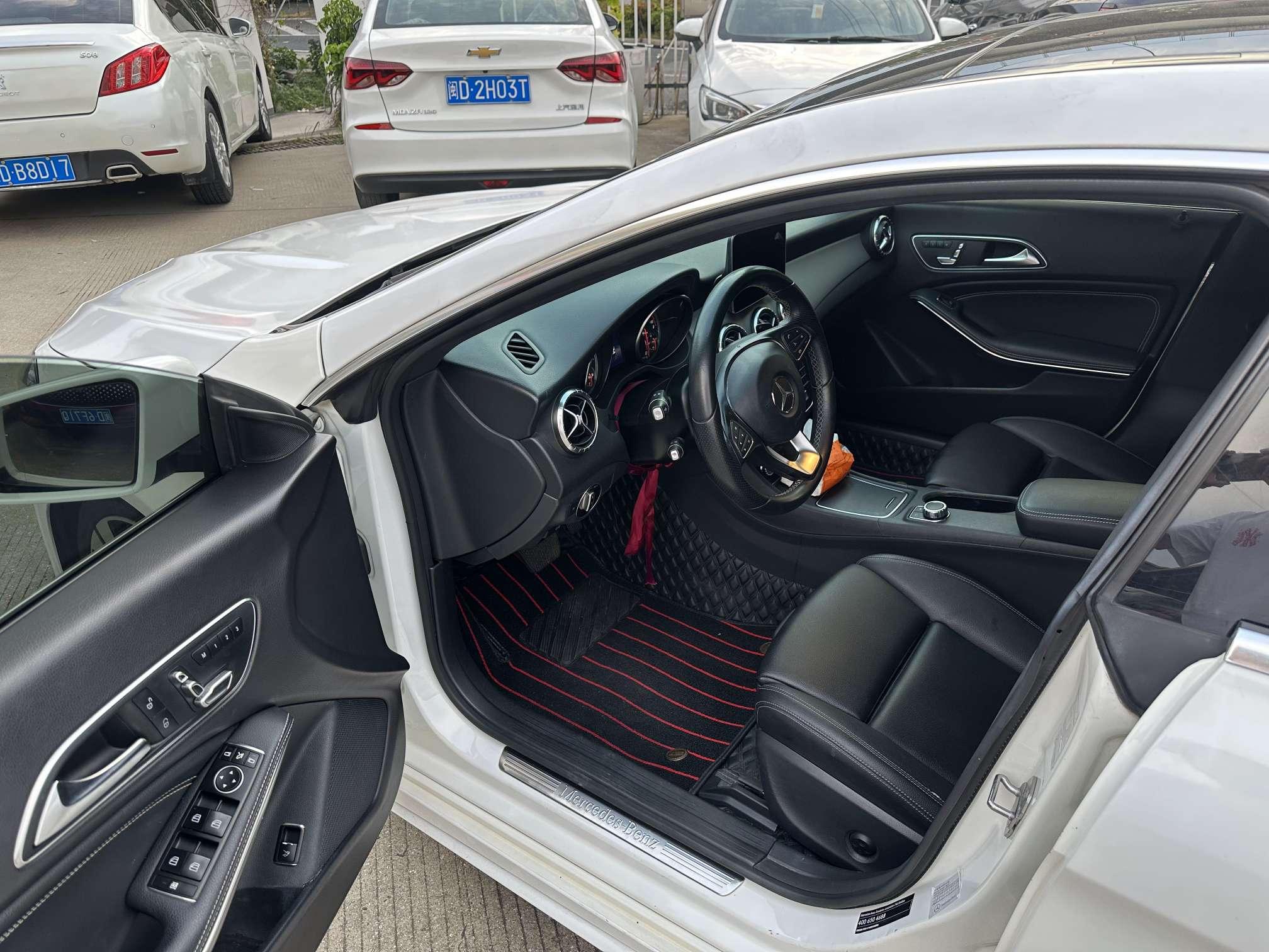 Mercedes-Benz CLA 2018 thumb 6