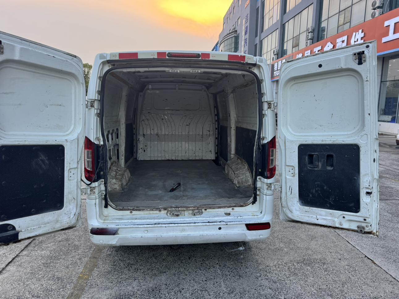Dongfeng EM26 2021 thumb 9