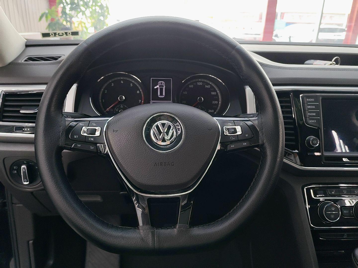 Volkswagen Teramont 2017 thumb 12