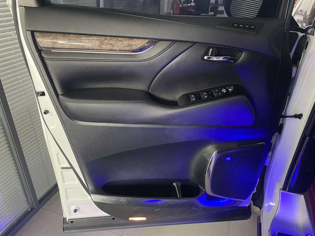 Toyota Alphard 2020 thumb 11