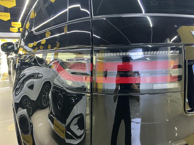 Land Rover Discovery 2021 thumb 11
