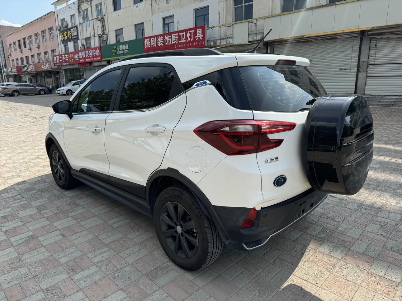 BYD Yuan 2018 thumb 2