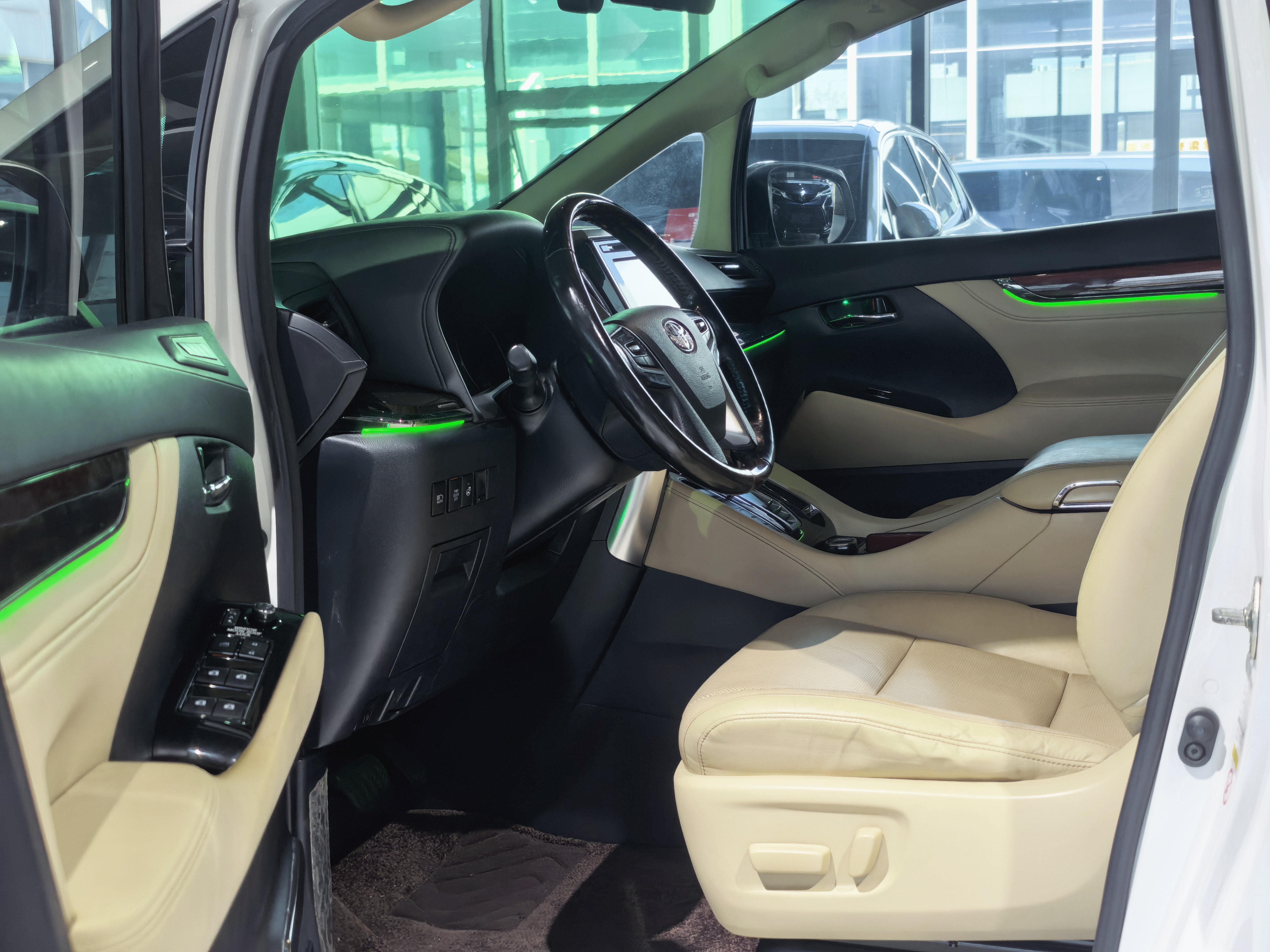 Toyota Alphard 2015 thumb 5