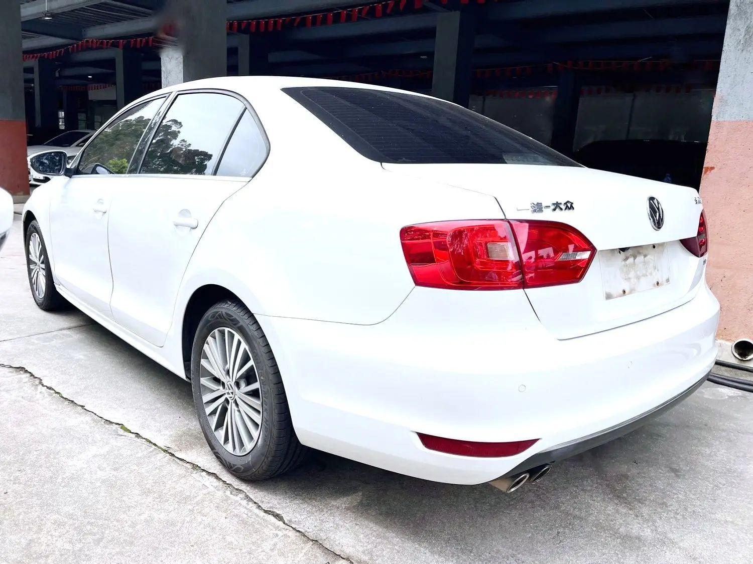 Volkswagen Sagitar 2014 thumb 2