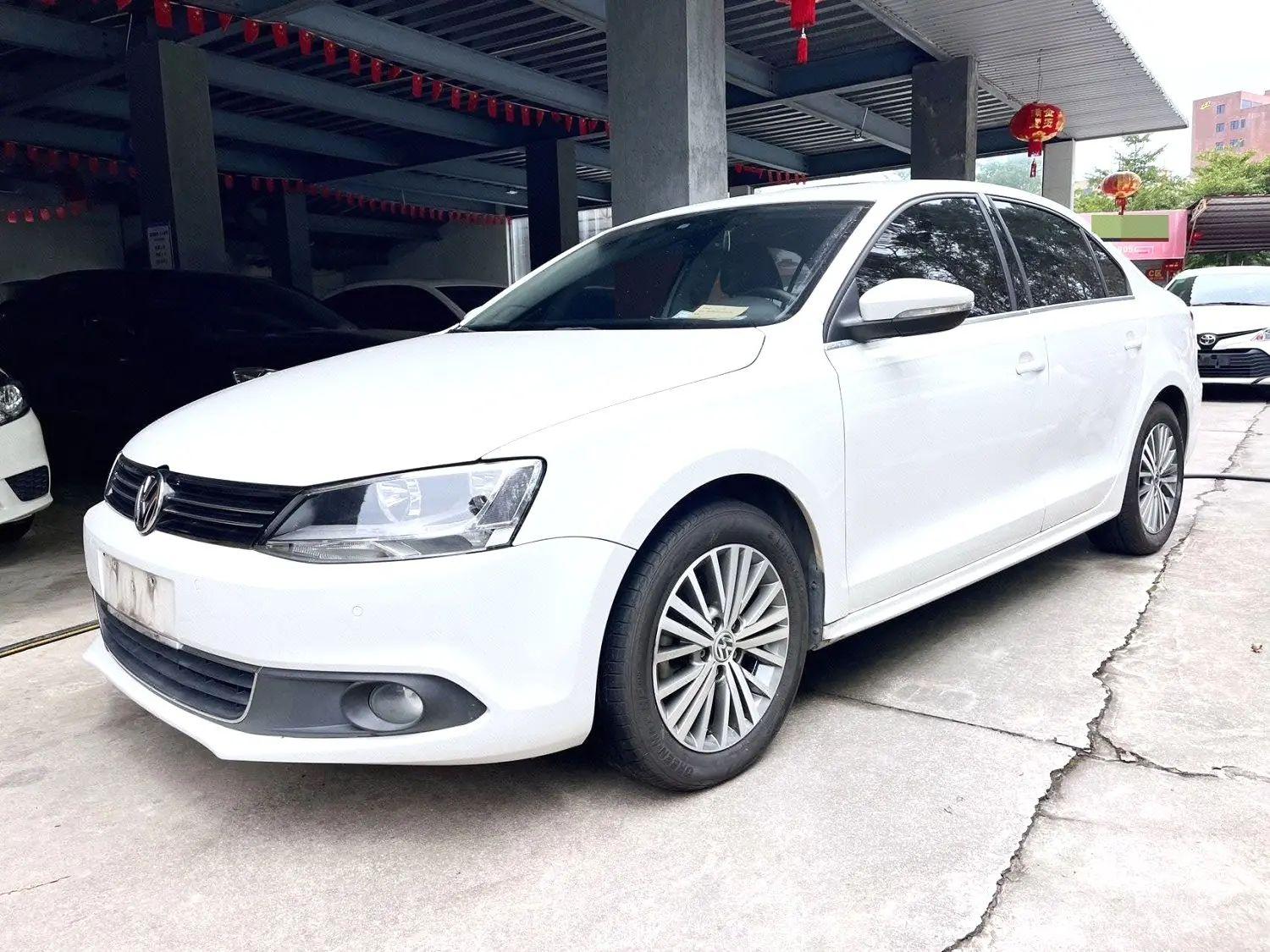 Volkswagen Sagitar 2014 thumb 8