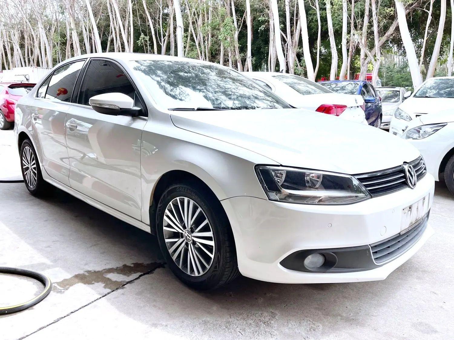 Volkswagen Sagitar 2014 thumb 10