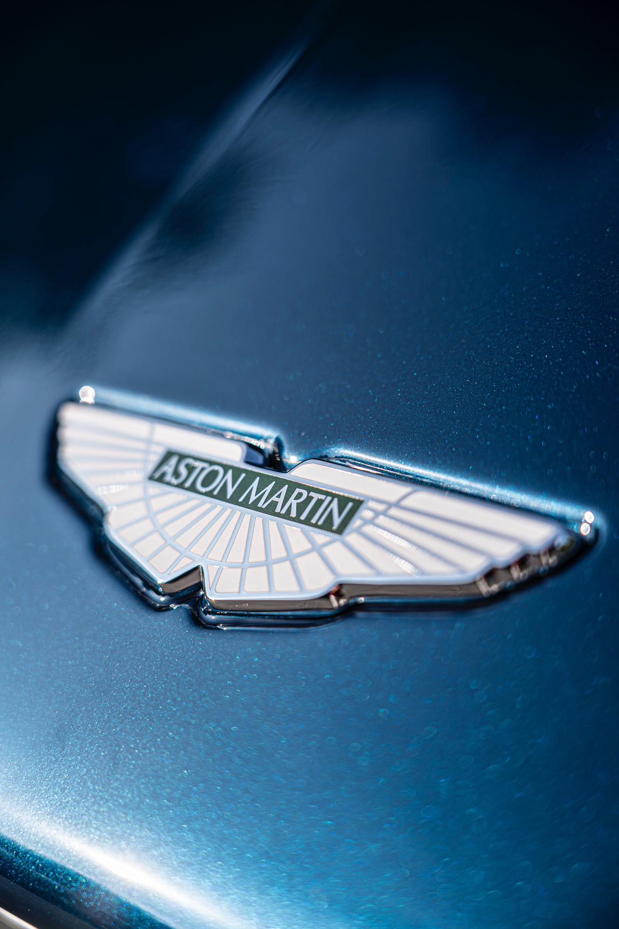 Aston Martin DB11 2022 thumb 7