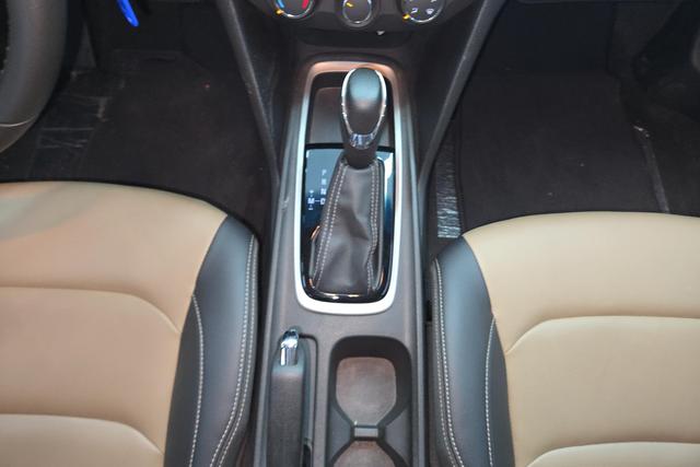 Chevrolet Monza 2022 thumb 12