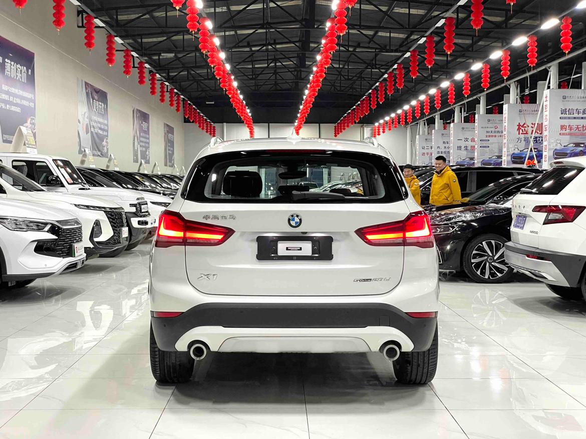 BMW X1 2022 thumb 3
