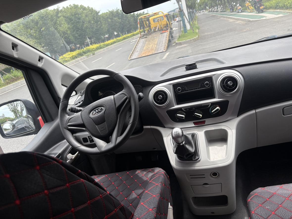 JAC Refine M3 2022 thumb 6