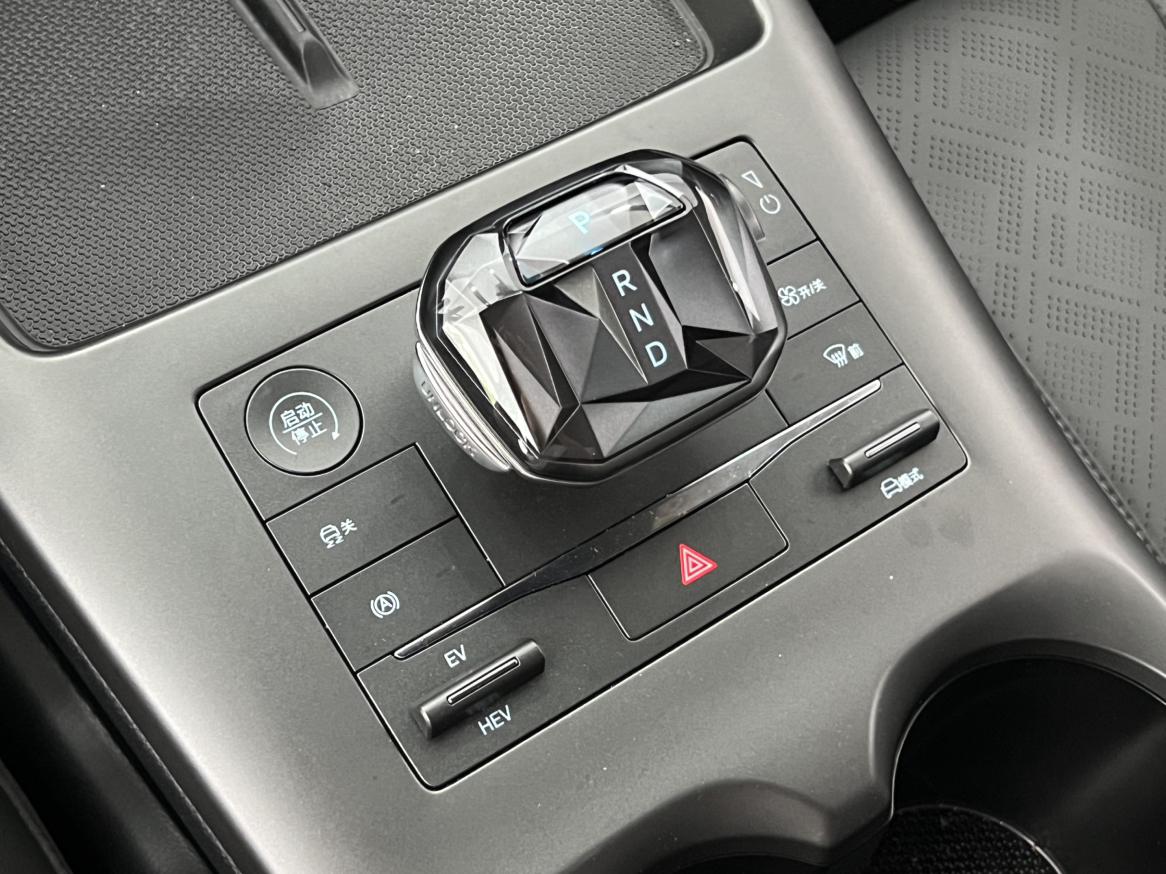 BYD Qin 2025 thumb 9