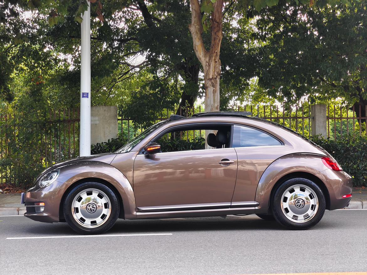 Volkswagen Beetle 2015 thumb 2