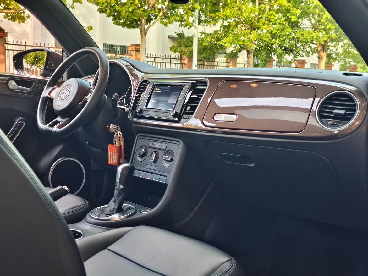 Volkswagen Beetle 2015 thumb 12