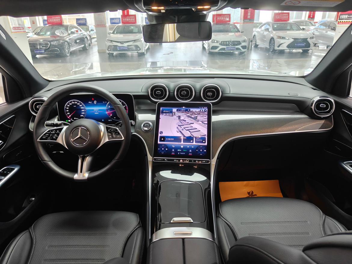 Mercedes-Benz GLC 2023 thumb 4