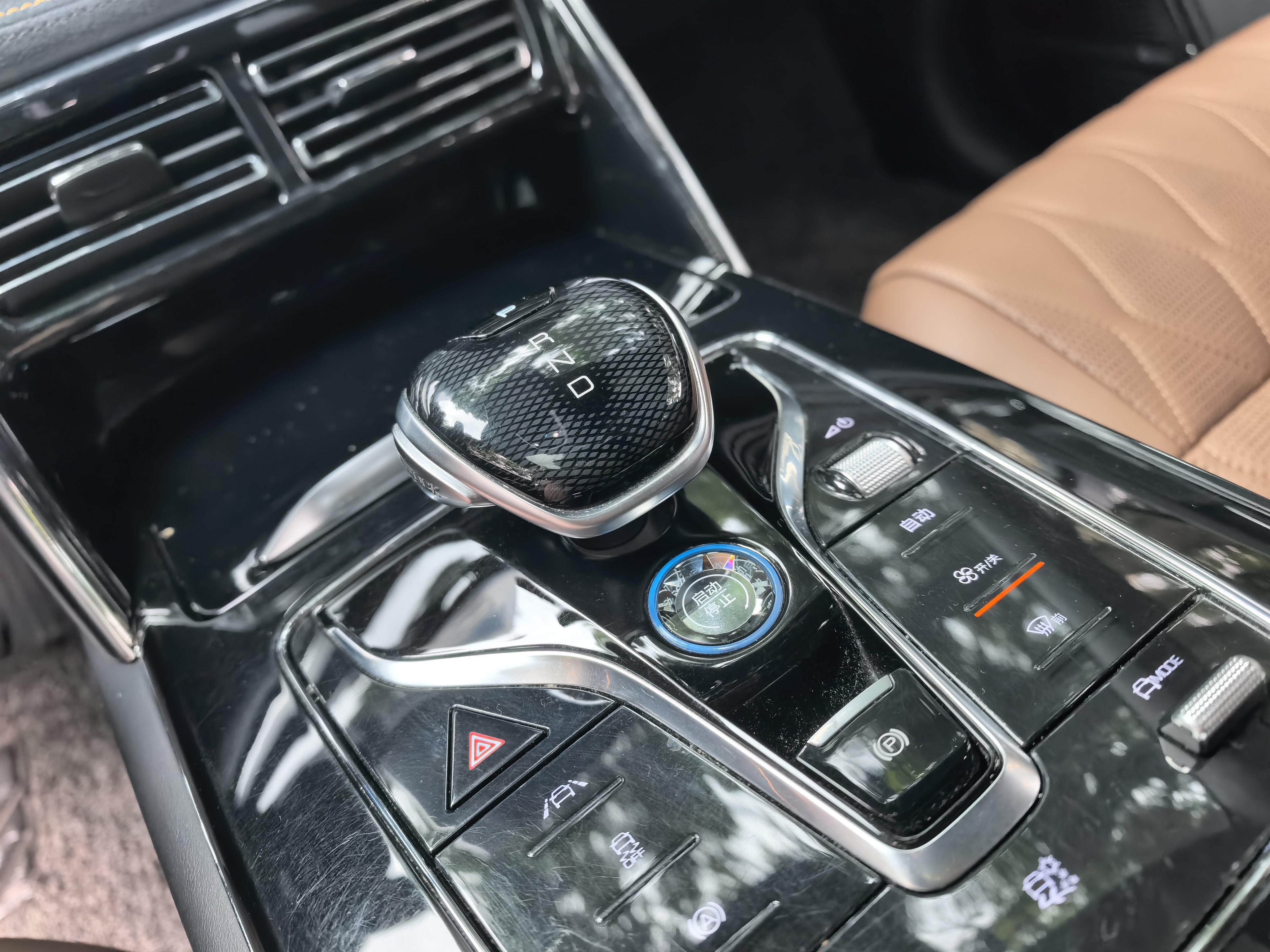 BYD Tang 2021 thumb 12