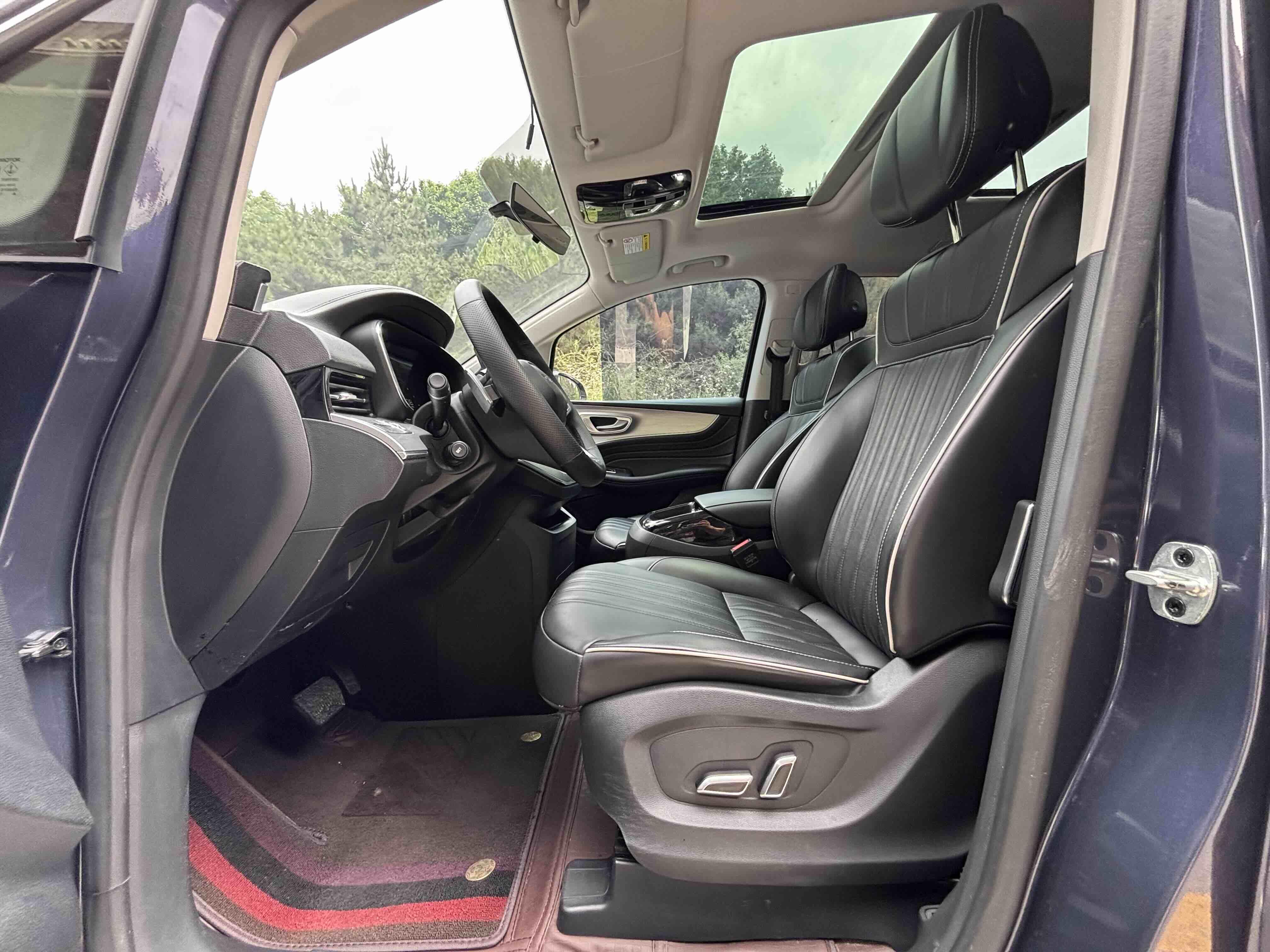 Roewe iMAX8 2021 thumb 5