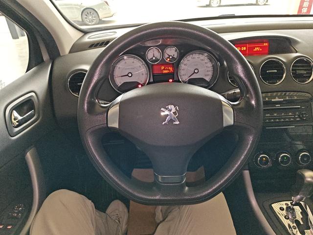 Peugeot 408 2013 thumb 6