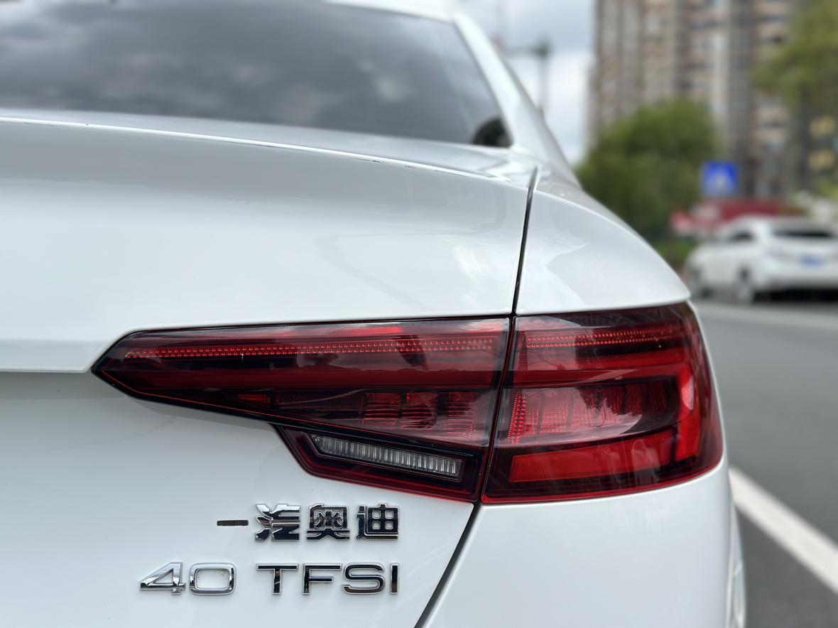 Audi A4 2018 thumb 9