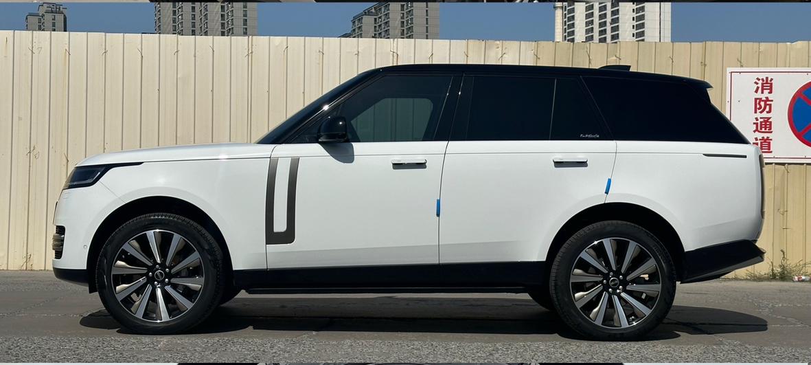 Land Rover Range Rover 2023 thumb 2