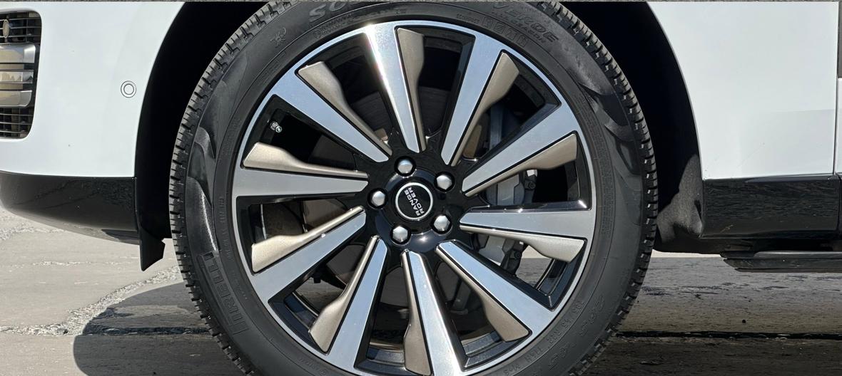 Land Rover Range Rover 2023 thumb 6