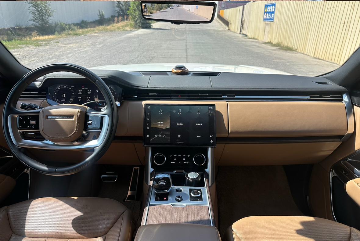 Land Rover Range Rover 2023 thumb 7