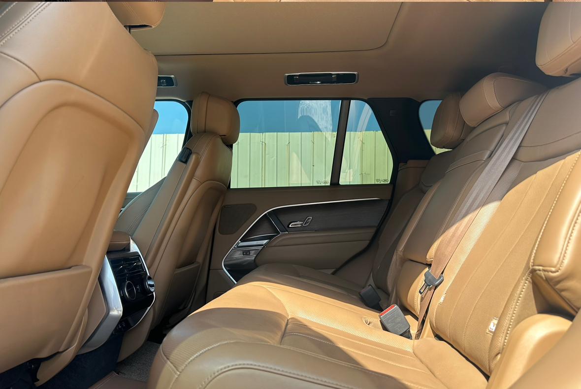 Land Rover Range Rover 2023 thumb 9