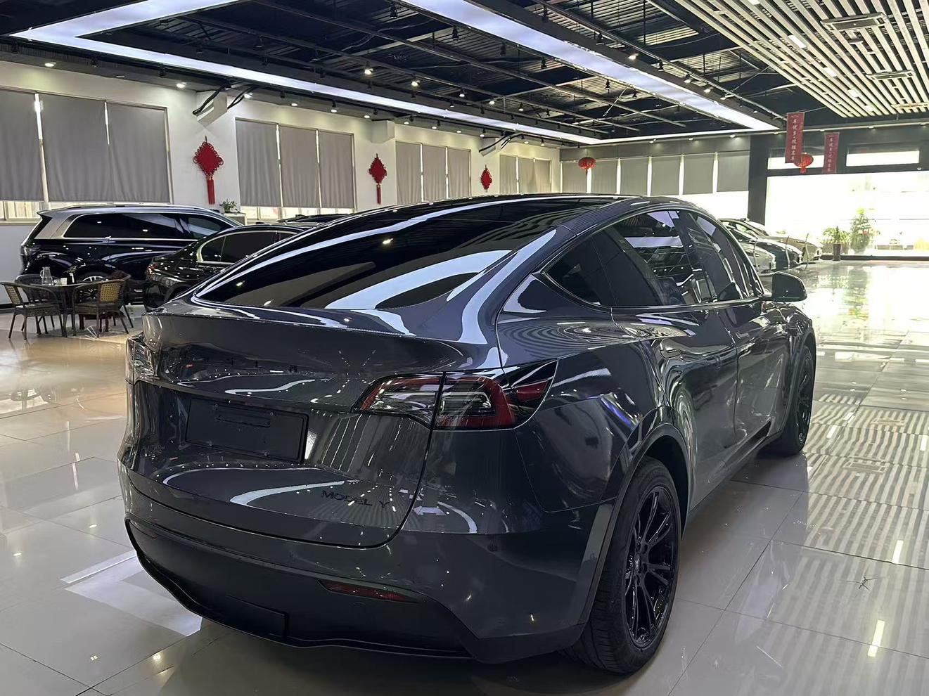 Tesla Model Y 2021 thumb 5