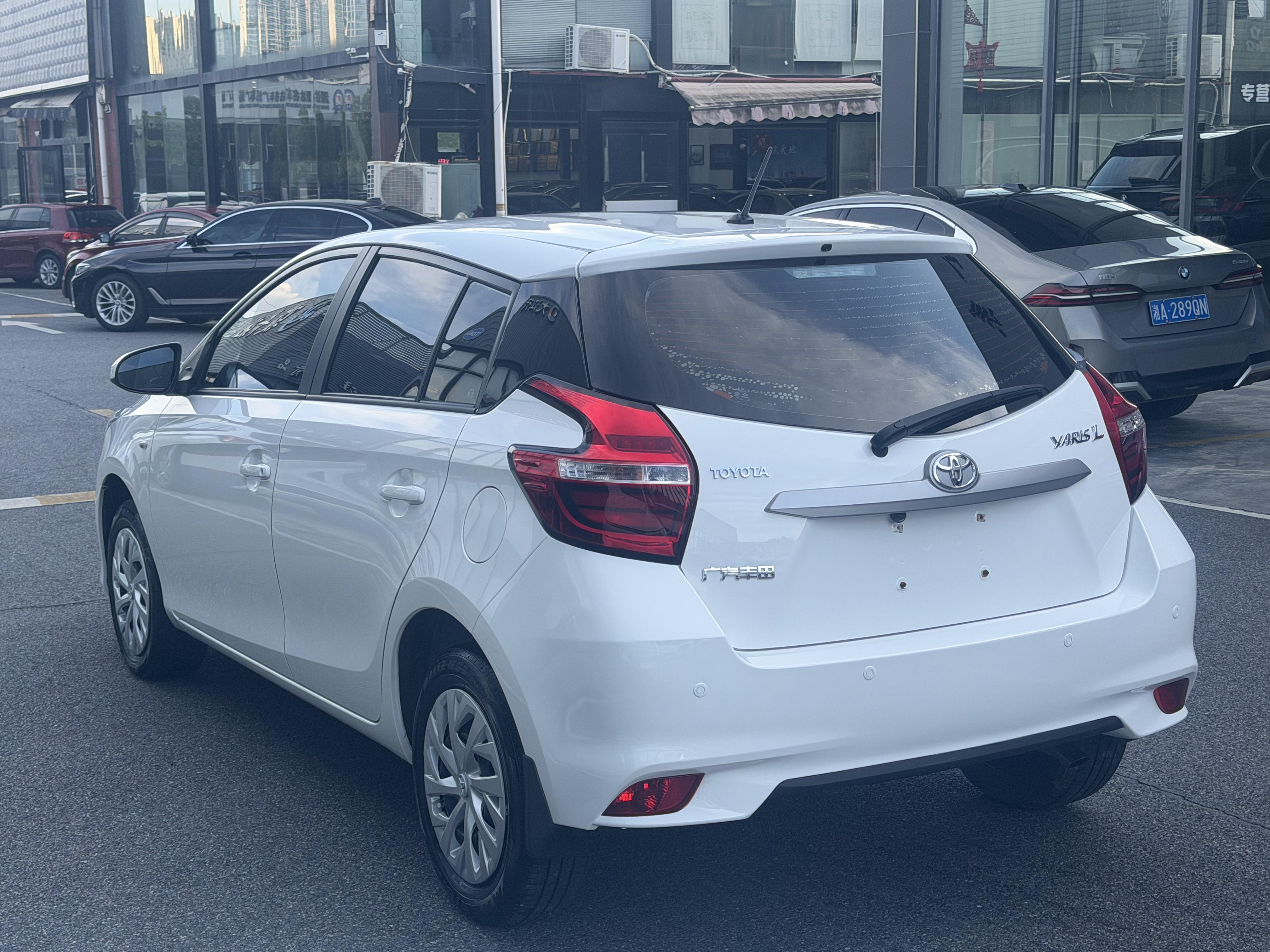 Toyota Yaris 2022 thumb 2