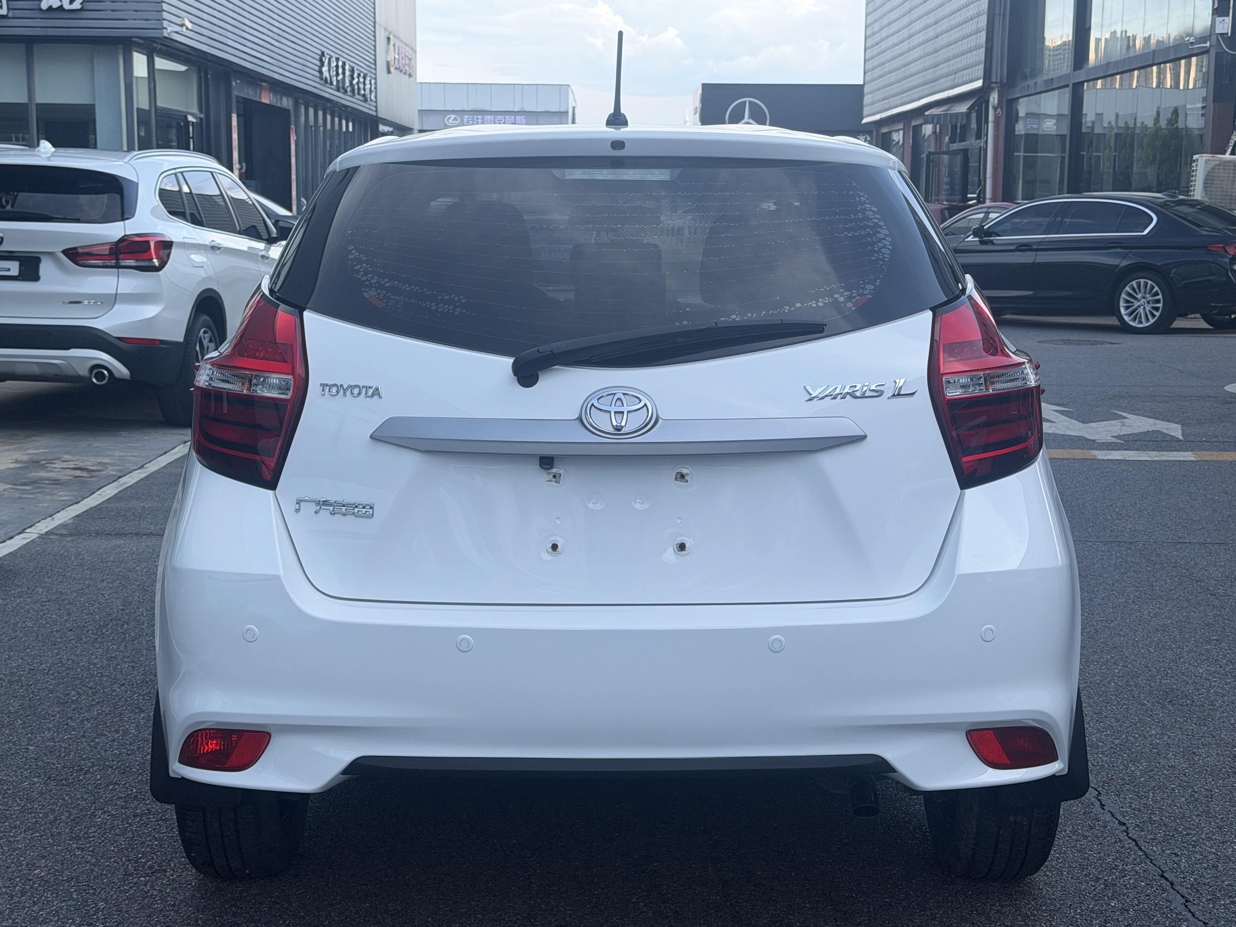 Toyota Yaris 2022 thumb 3