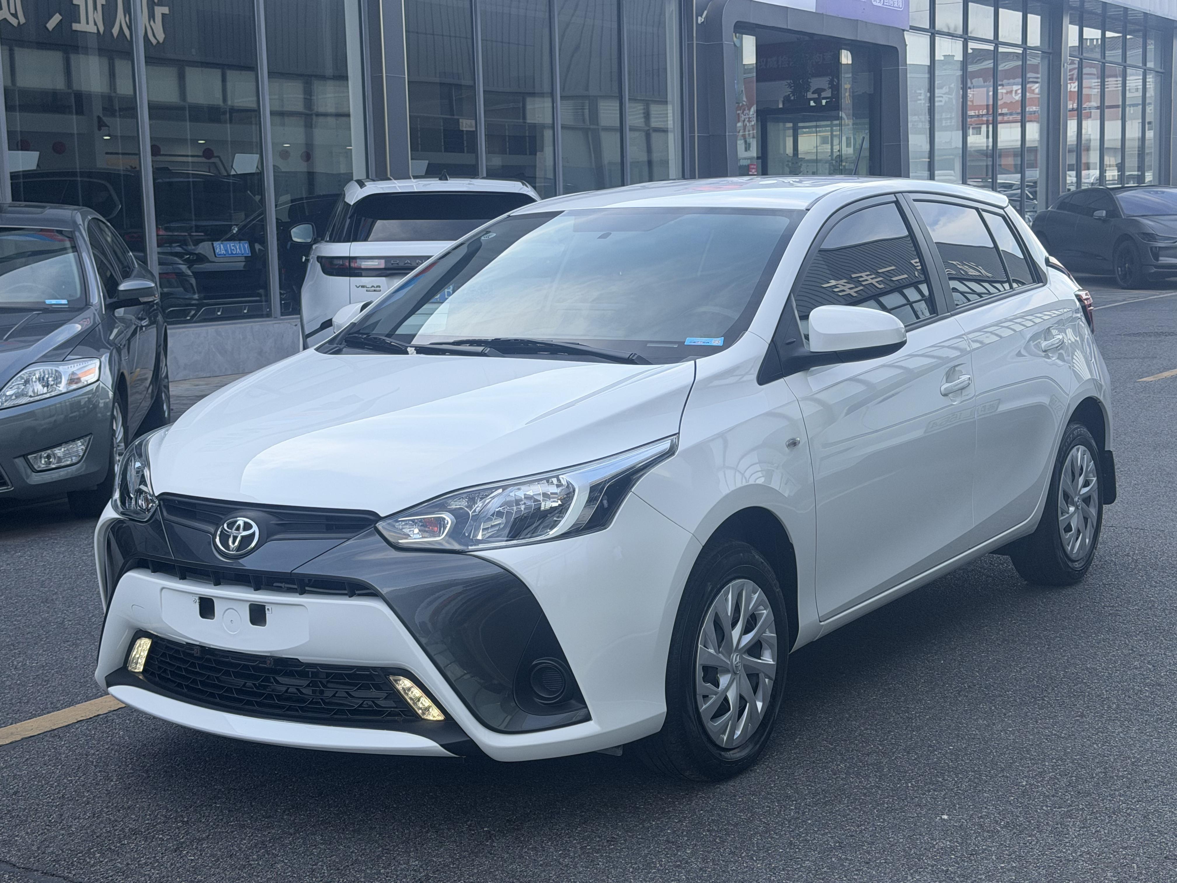 Toyota Yaris 2022 thumb 11