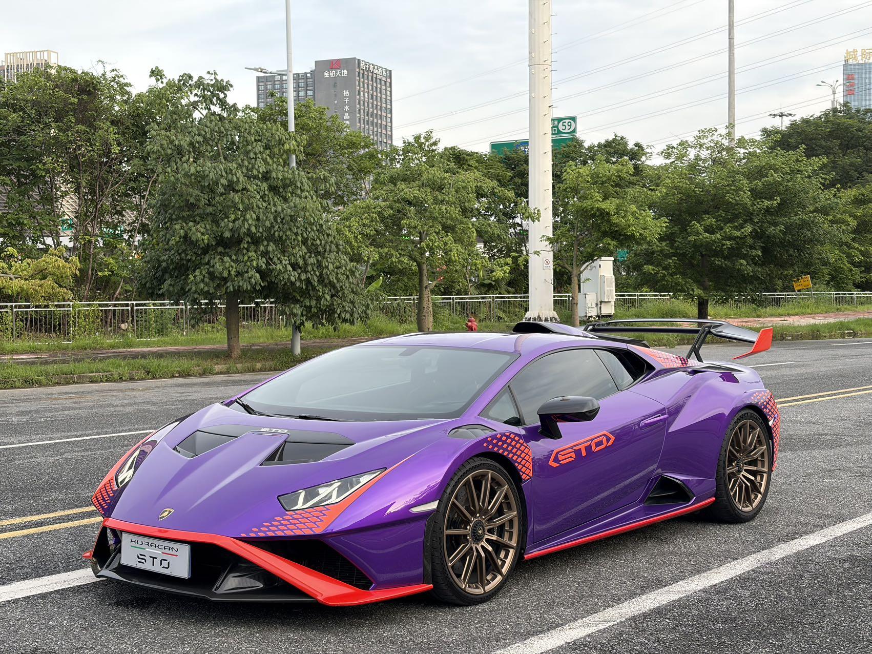 Lamborghini Huracán 2021 thumb 6