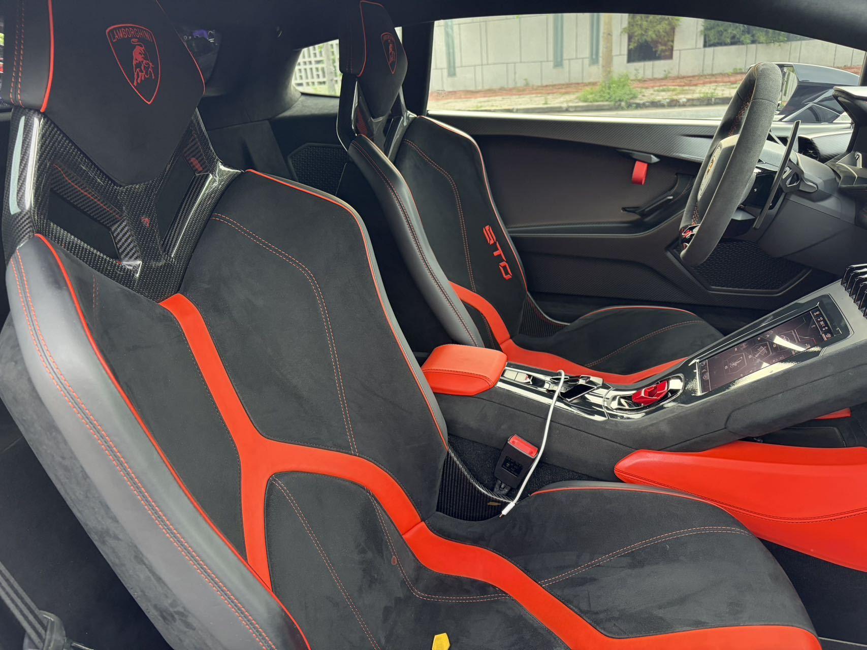 Lamborghini Huracán 2021 thumb 8