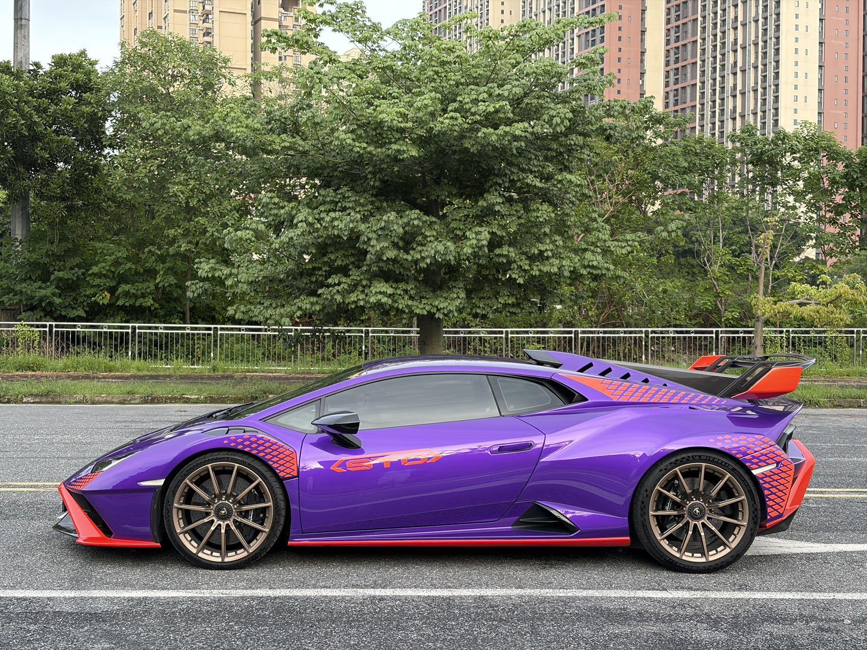 Lamborghini Huracán 2021 thumb 12