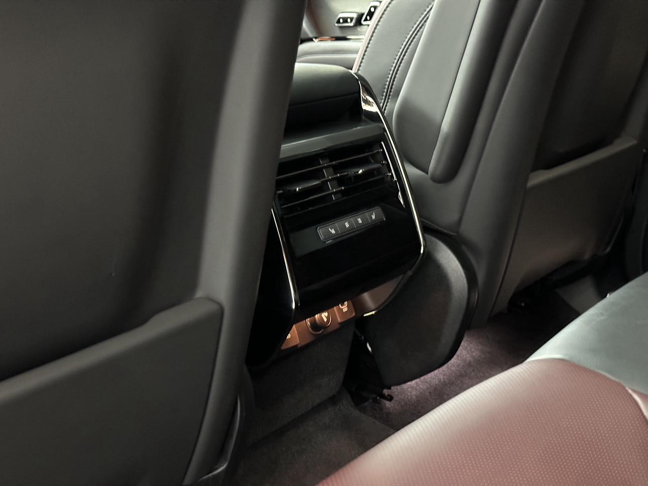 Land Rover Range Rover Sport 2024 thumb 8