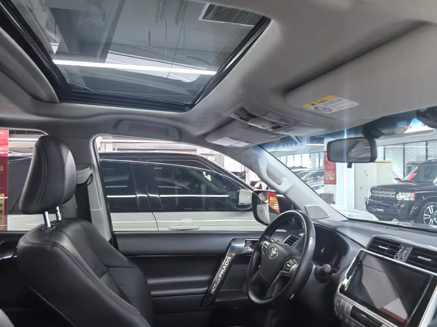 Toyota Land Cruiser Prado 2019 thumb 6