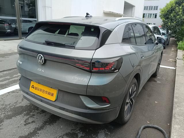 Volkswagen ID.4 2025 thumb 2