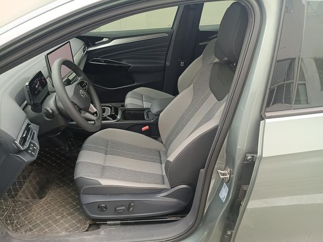 Volkswagen ID.4 2025 thumb 8