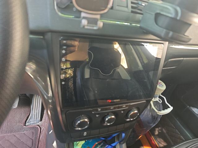 Skoda Yeti 2016 thumb 6