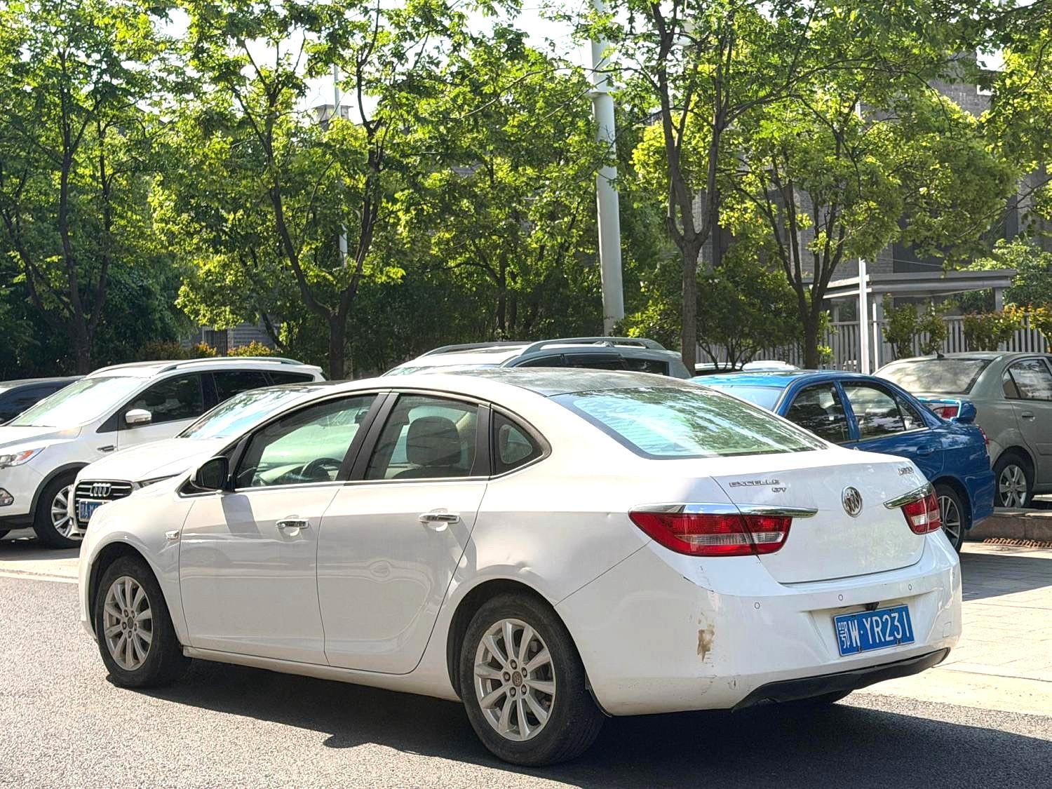 Buick Excelle 2013 thumb 2