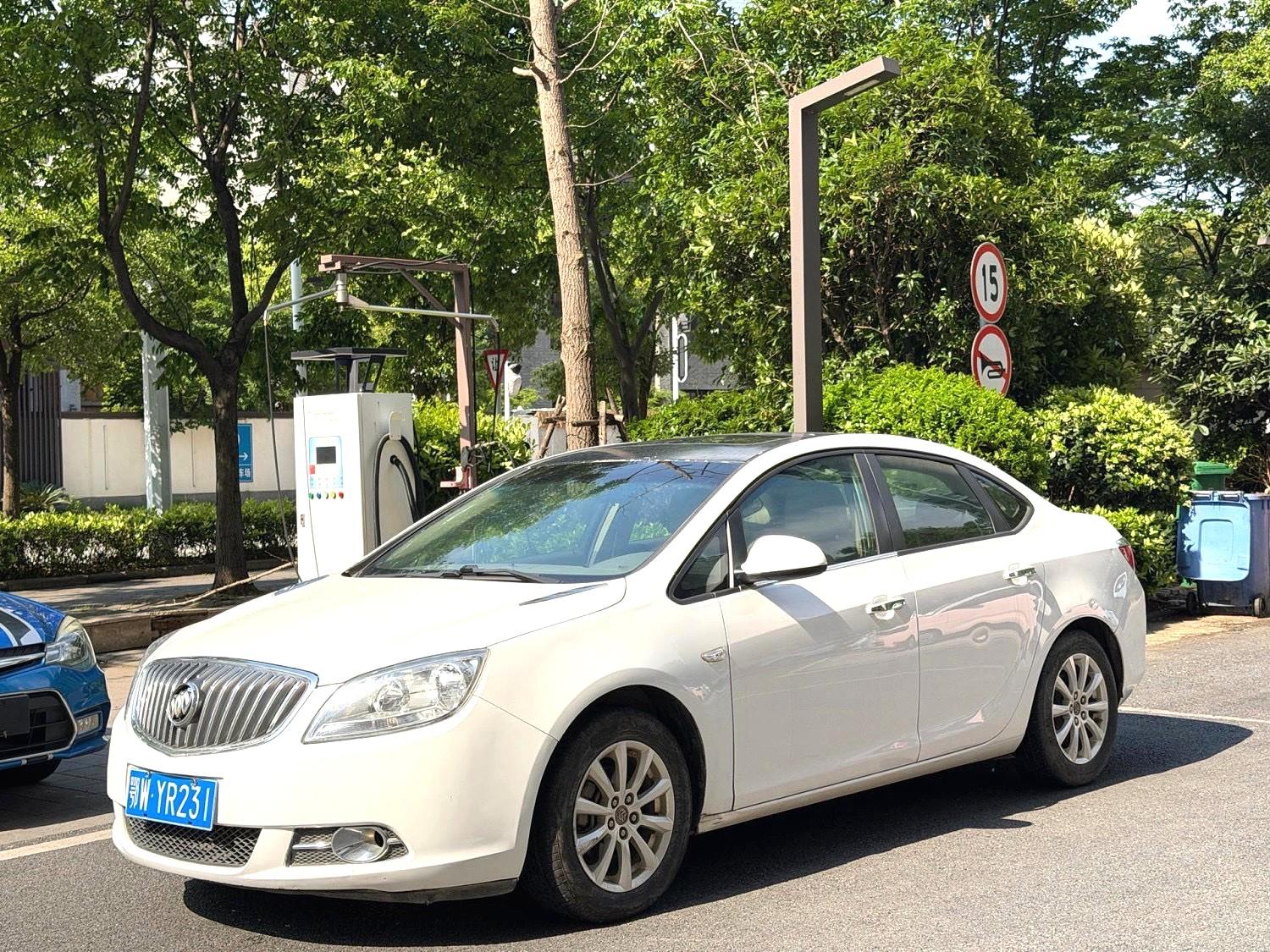 Buick Excelle 2013 thumb 11