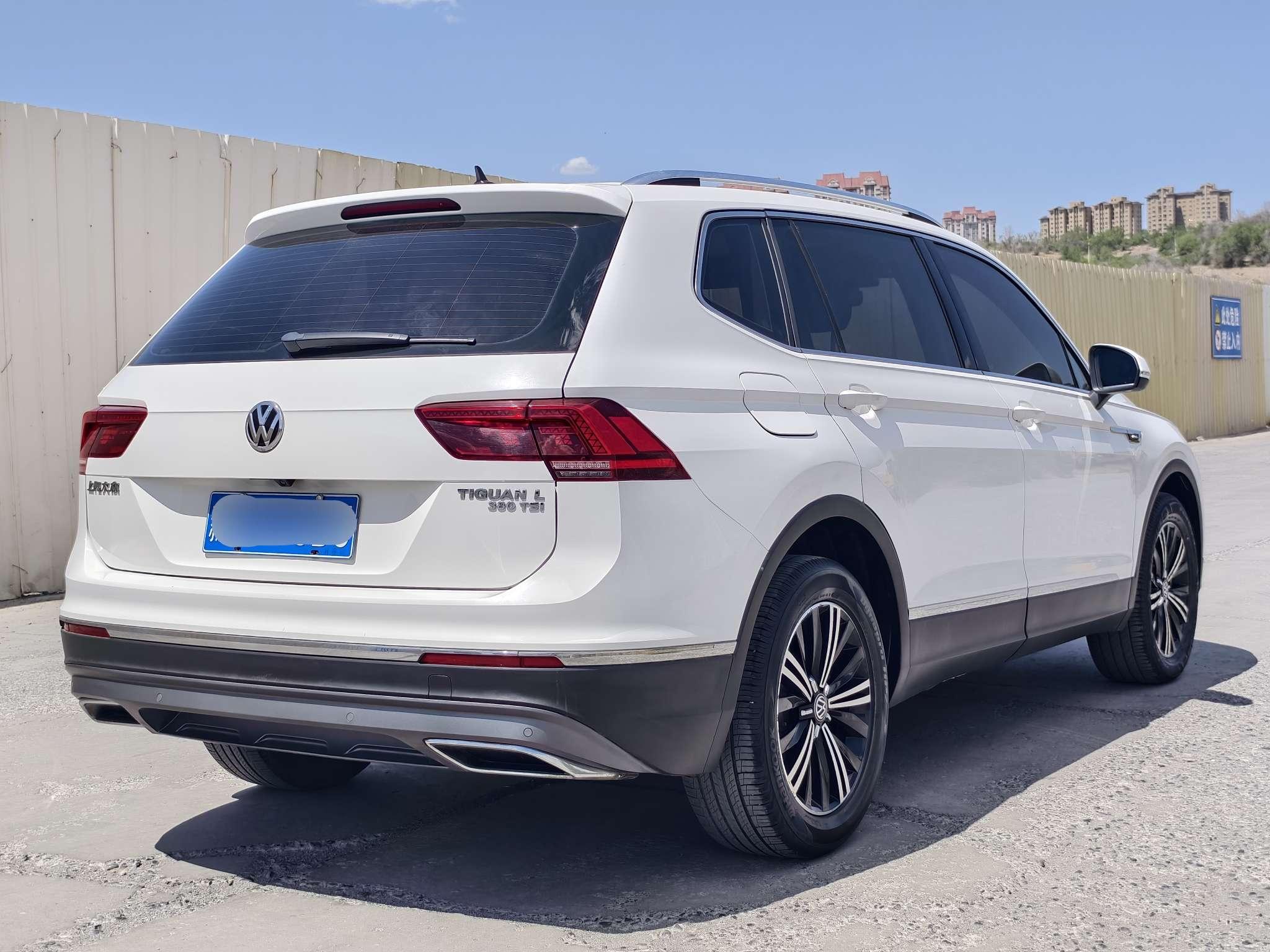 Volkswagen Tiguan 2018 thumb 4