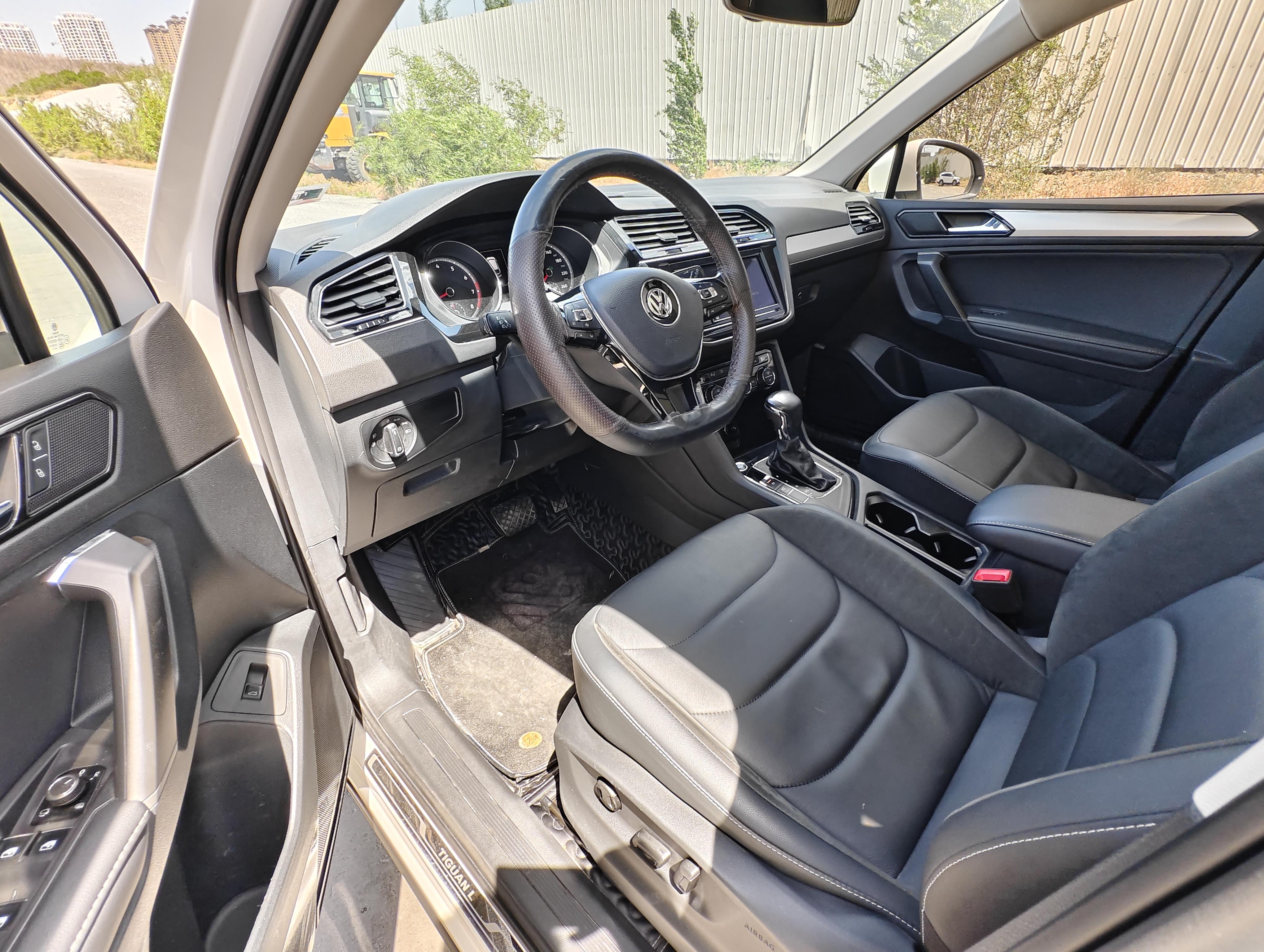 Volkswagen Tiguan 2018 thumb 6