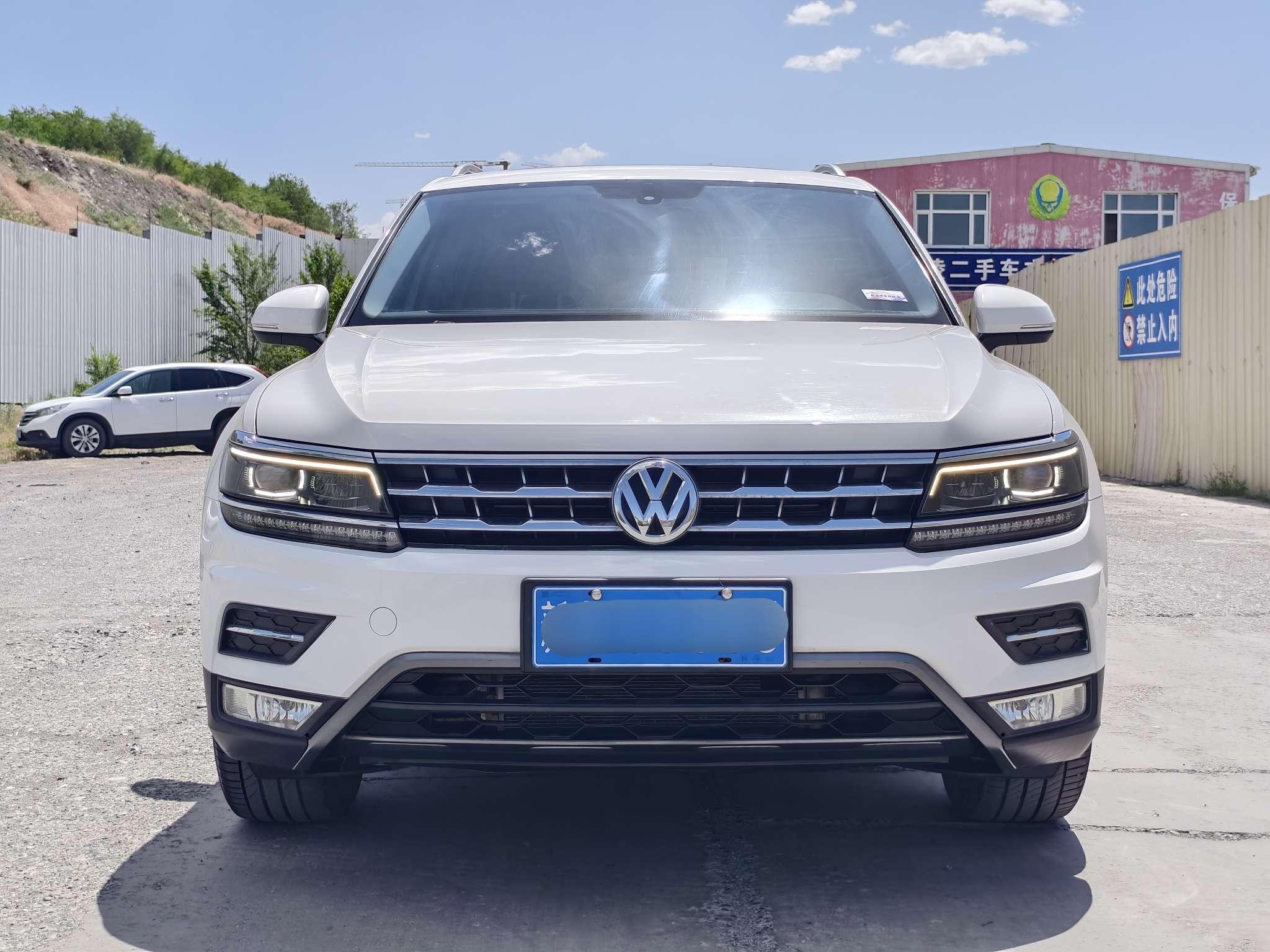 Volkswagen Tiguan 2018 thumb 9