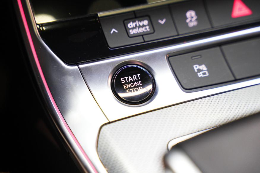 Audi A6 2021 thumb 7