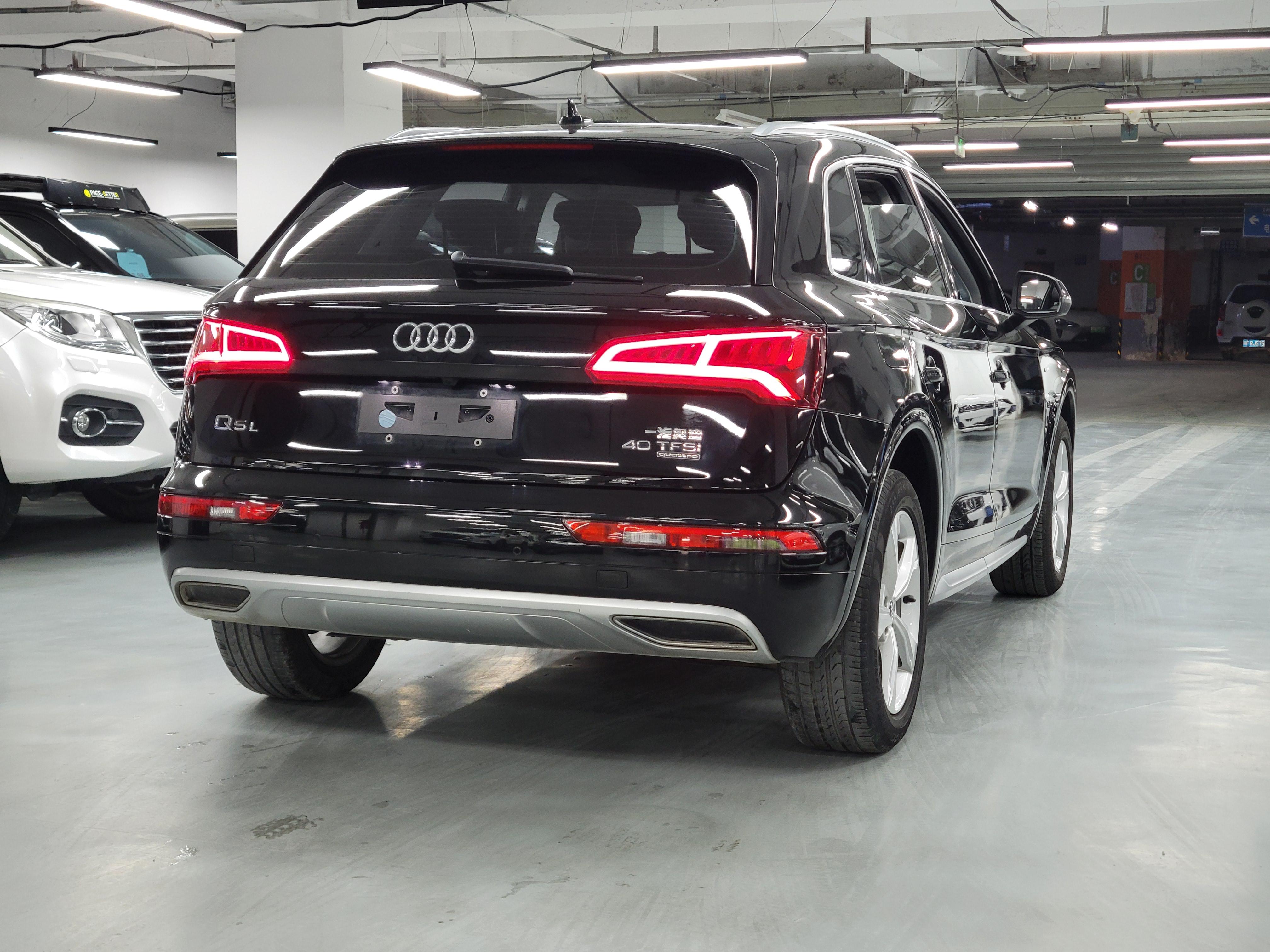Audi Q5 2018 thumb 4