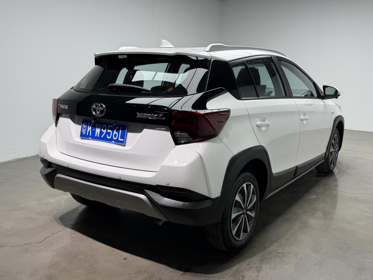 Toyota Yaris 2022 thumb 4