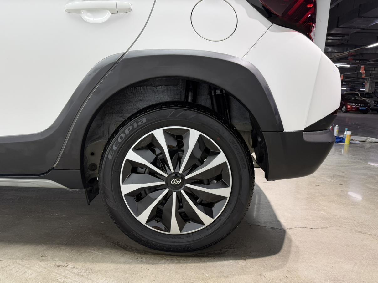 Toyota Yaris 2022 thumb 5