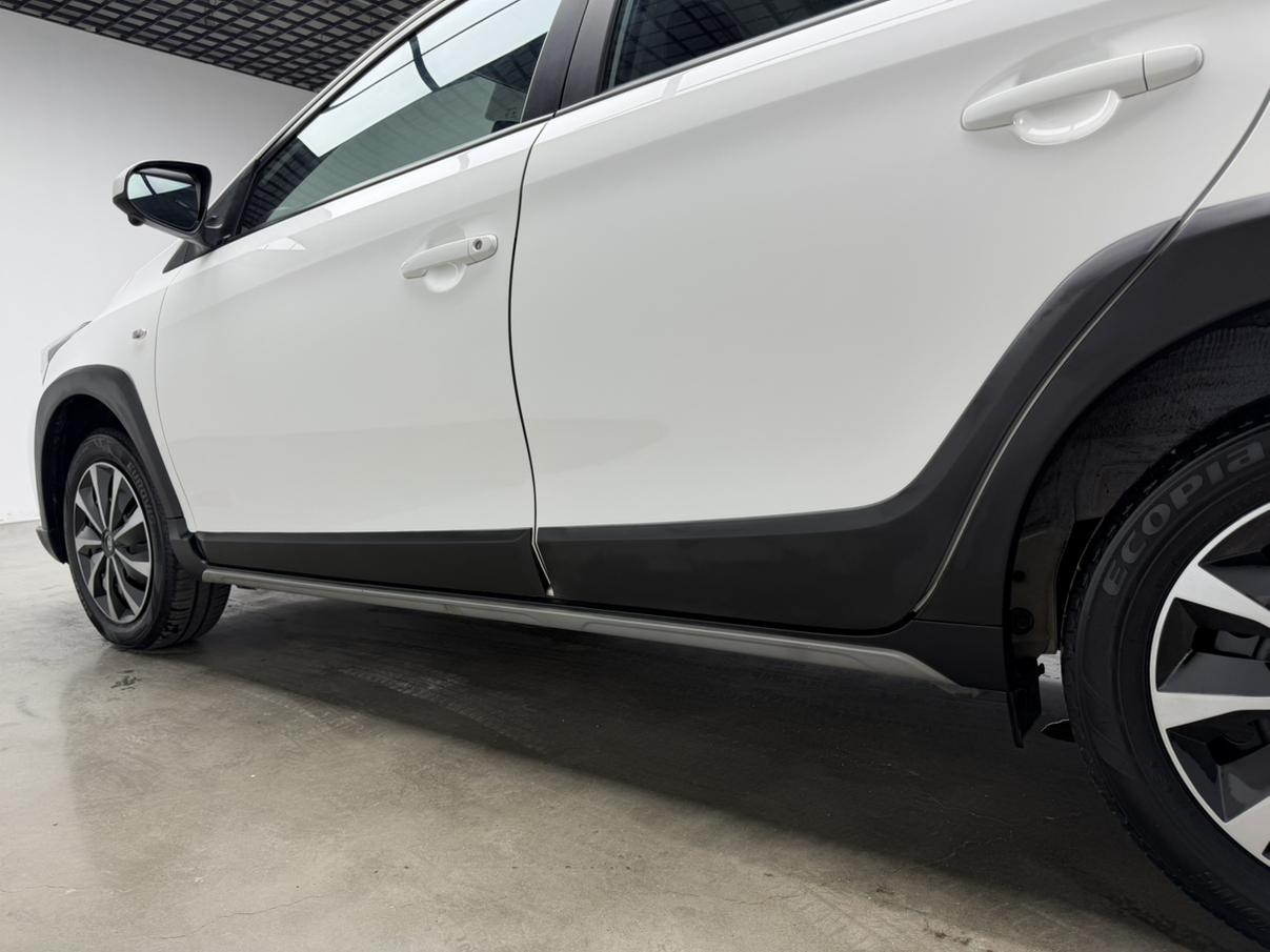 Toyota Yaris 2022 thumb 11