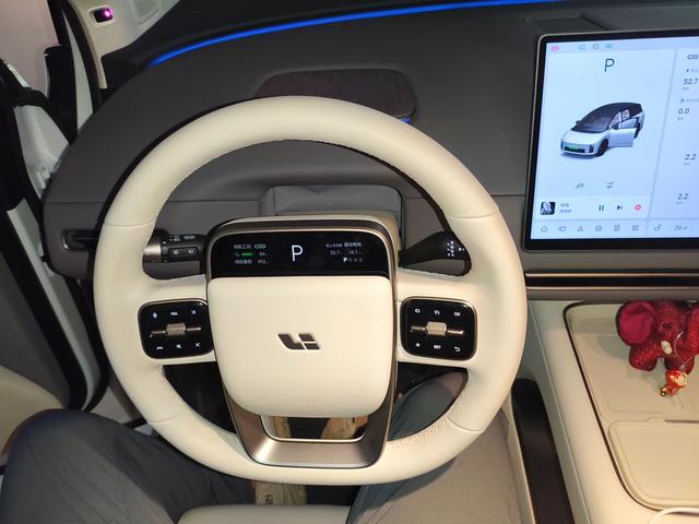 Lixiang (Li Auto) i8 2025 thumb 5